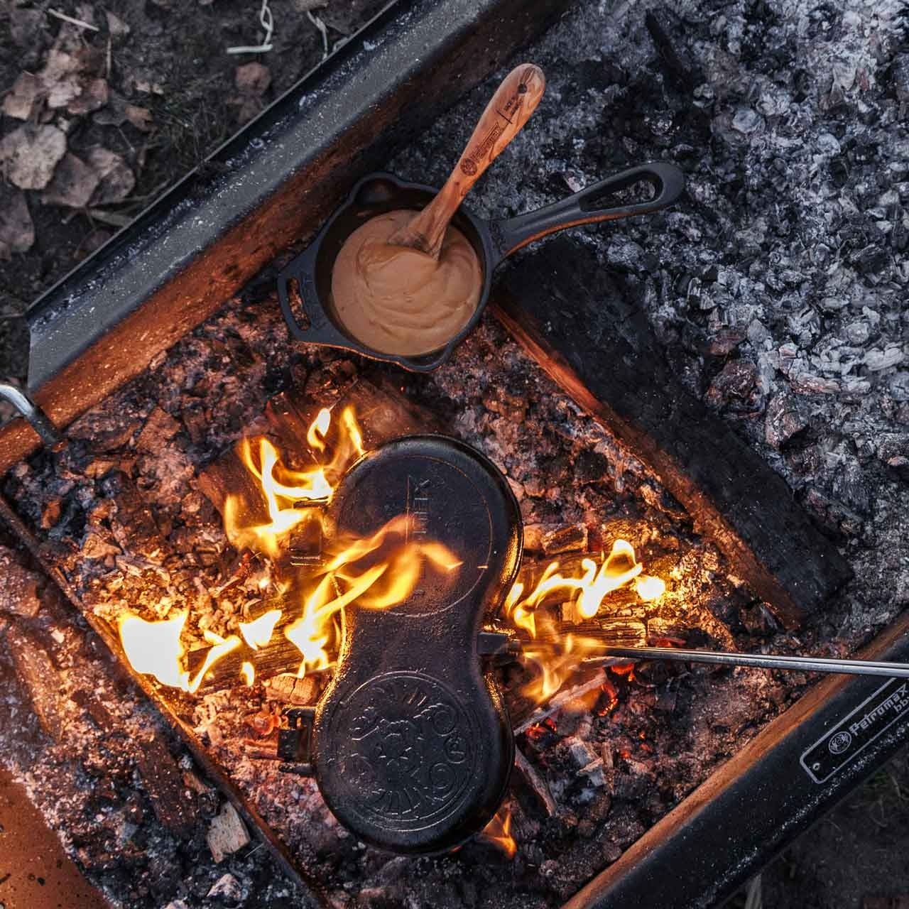 Petromax Brennbock, transportable Lagerfeuer - & Kochstelle - grillstarshop.comPetromax Brennbock, transportable Lagerfeuer - & KochstellePetromaxgrillstarshop.combbx4250435730911