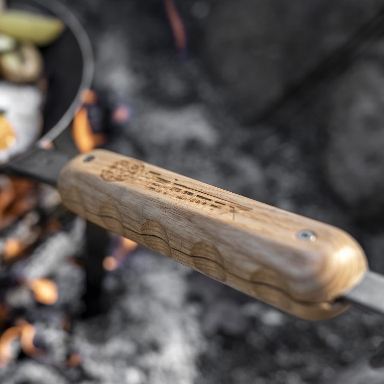 Petromax Holzgriff für Schmiedepfannen - grillstarshop.comPetromax Holzgriff für SchmiedepfannenPetromaxgrillstarshop.compthandle - sp - w4250435731055