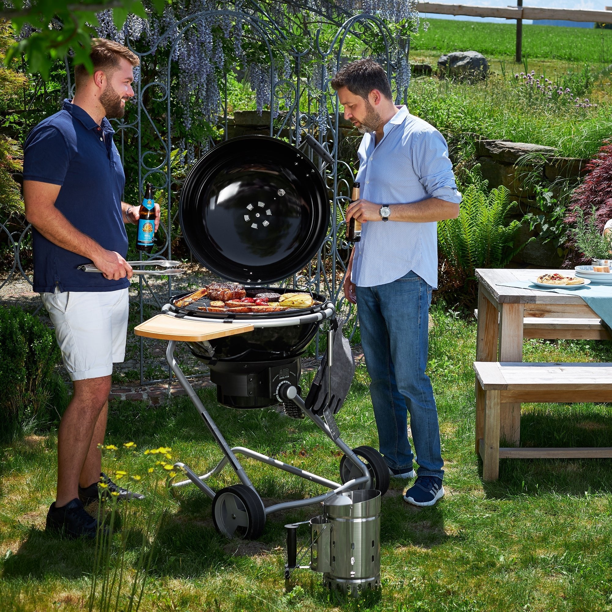 Rösle Holzkohle - Kugelgrill No.1 F60 AIR schwarz (Ø 60 cm) - grillstarshop.comRösle Holzkohle - Kugelgrill No.1 F60 AIR schwarz (Ø 60 cm)Röslegrillstarshop.com250064004293250063