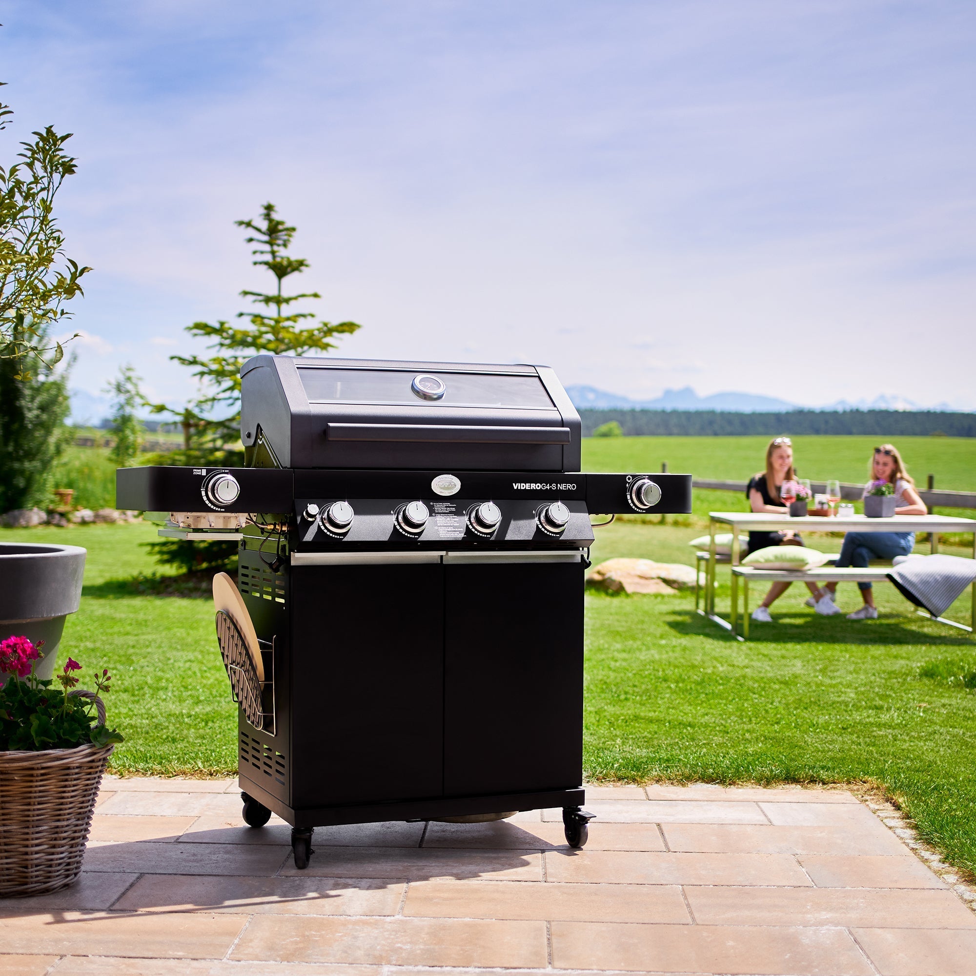 Rösle Videro G4 - S Nero Vario+ Schwarz 50 mbar - grillstarshop.comRösle Videro G4 - S Nero Vario+ Schwarz 50 mbarRöslegrillstarshop.com255614004293255617