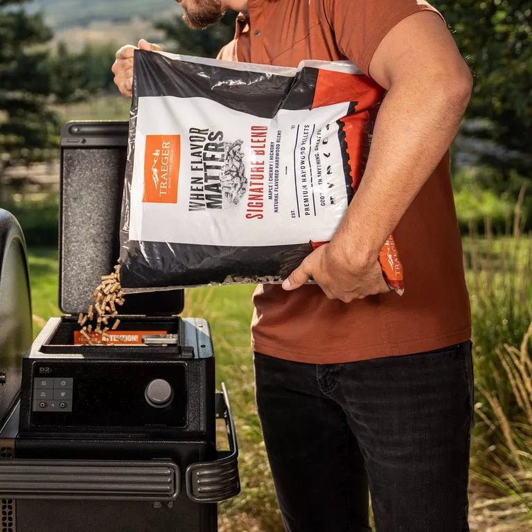 Traeger Pellets, Signature Blend 9kg - grillstarshop.comTraeger Pellets, Signature Blend 9kgTraegergrillstarshop.com