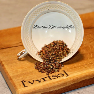 ['Vyrtse] Bhutan Zitronenpfeffer, 30g - grillstarshop.com['Vyrtse] Bhutan Zitronenpfeffer, 30gLebensmittel['Vyrtse]grillstarshop.com
