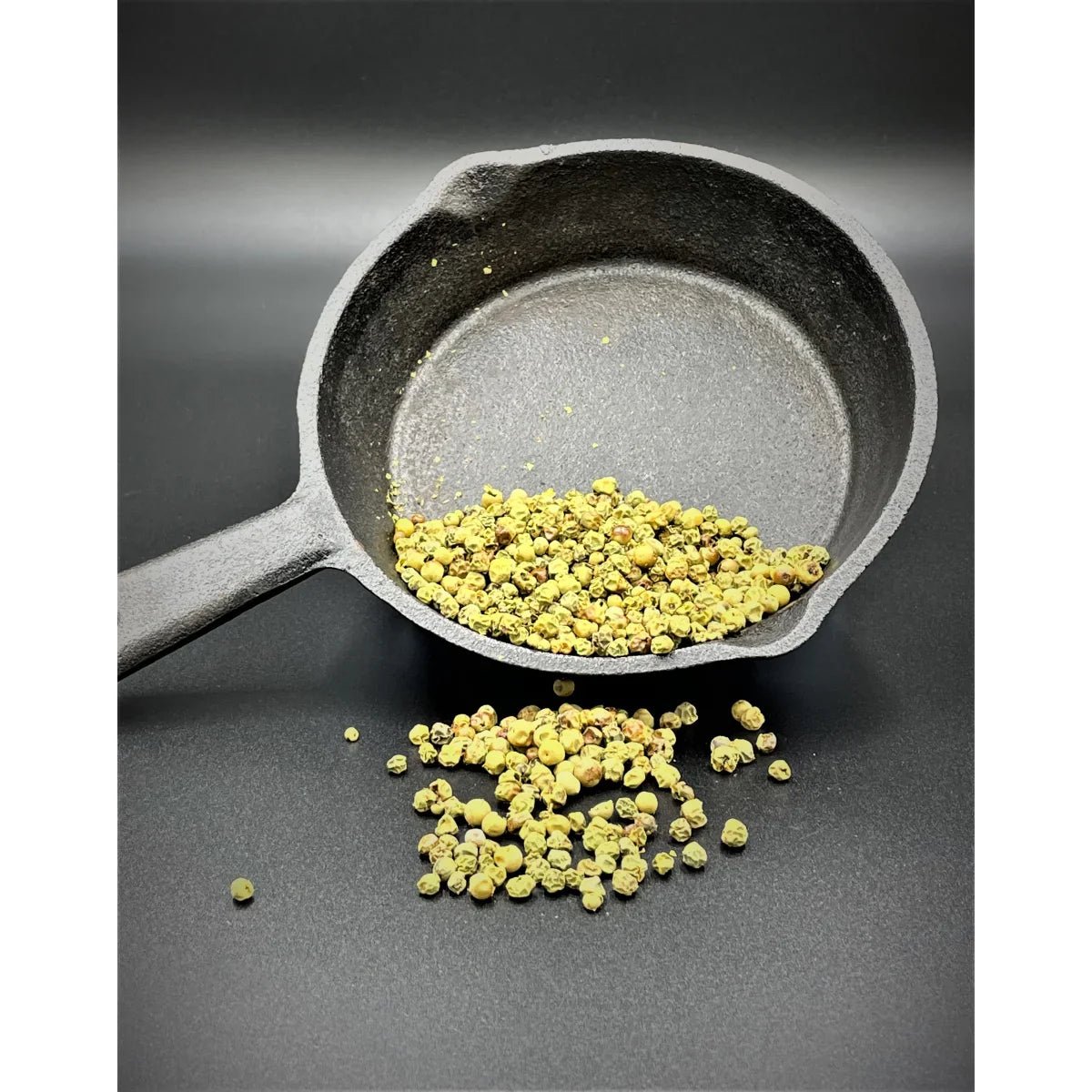 ['Vyrtse] grüner Pfeffer ganz geräuchert, 30g - grillstarshop.com['Vyrtse] grüner Pfeffer ganz geräuchert, 30gLebensmittel['Vyrtse]grillstarshop.com