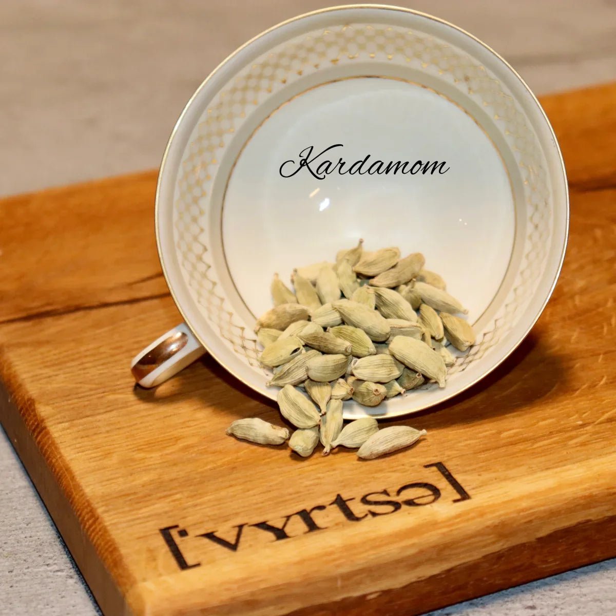 ['Vyrtse] Kardamom grün ganz 13 - 17mm, 100g - grillstarshop.com['Vyrtse] Kardamom grün ganz 13 - 17mm, 100gLebensmittel['Vyrtse]grillstarshop.com