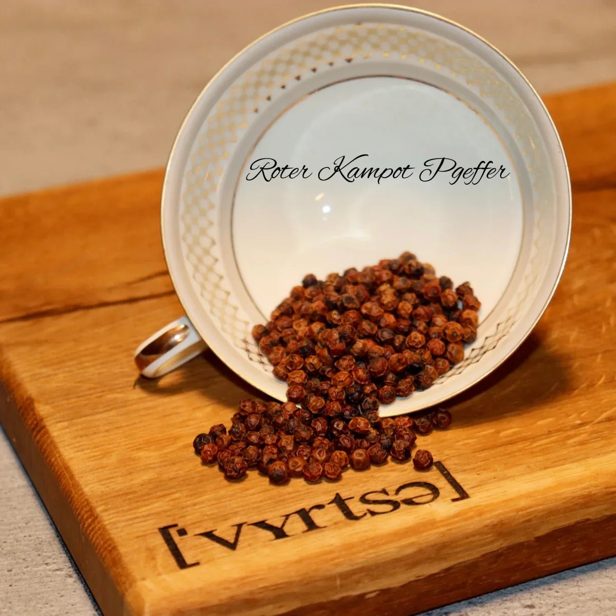 ['Vyrtse] roter Kampot Pfeffer, 50g - grillstarshop.com['Vyrtse] roter Kampot Pfeffer, 50gLebensmittel['Vyrtse]grillstarshop.com